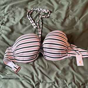 Around the neck swim top